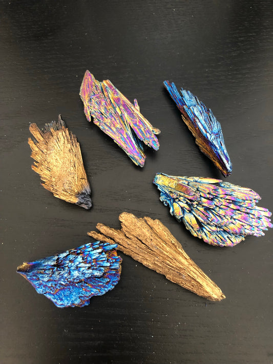 AURA KYANITE