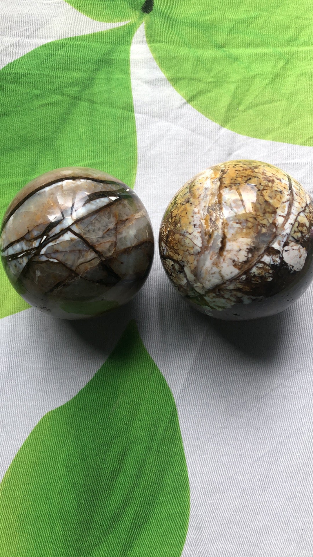 FLOWER AGATE SPHERES