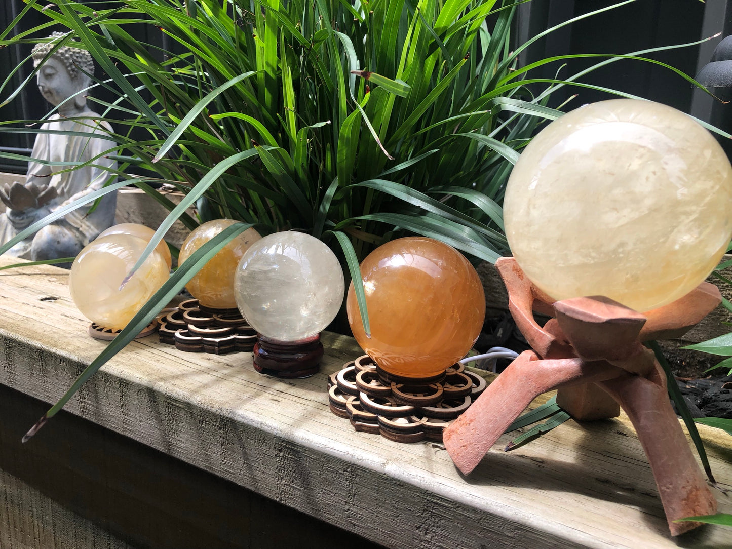 GOLDEN HEALER SPHERE(S)