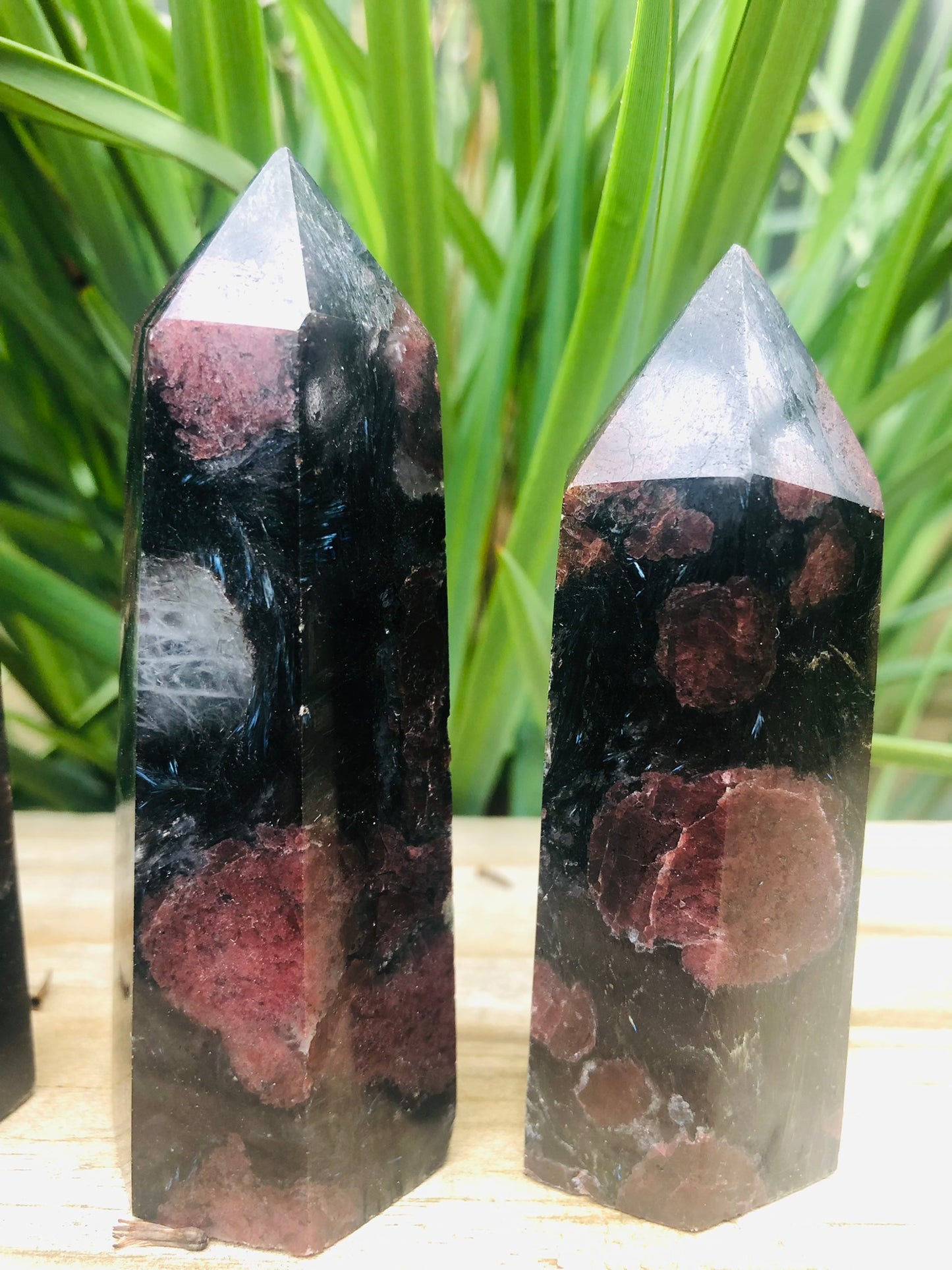 FIREWORKS GARNET POINT(S)