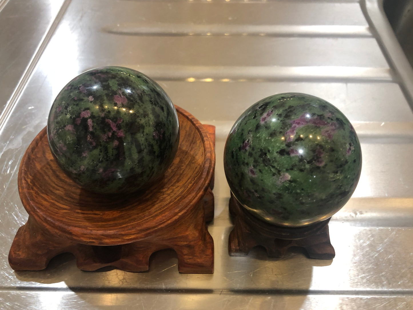 RUBY ZOISITE (ANYOLITE)