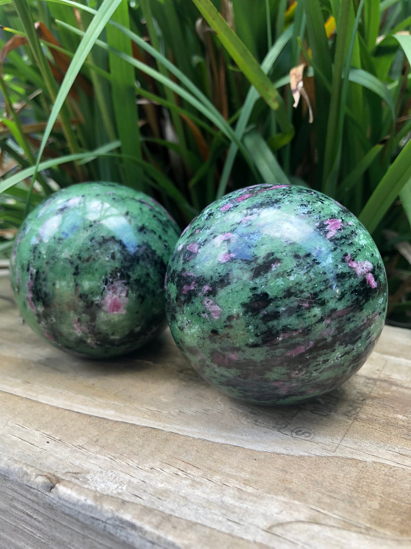 RUBY ZOISITE (ANYOLITE)