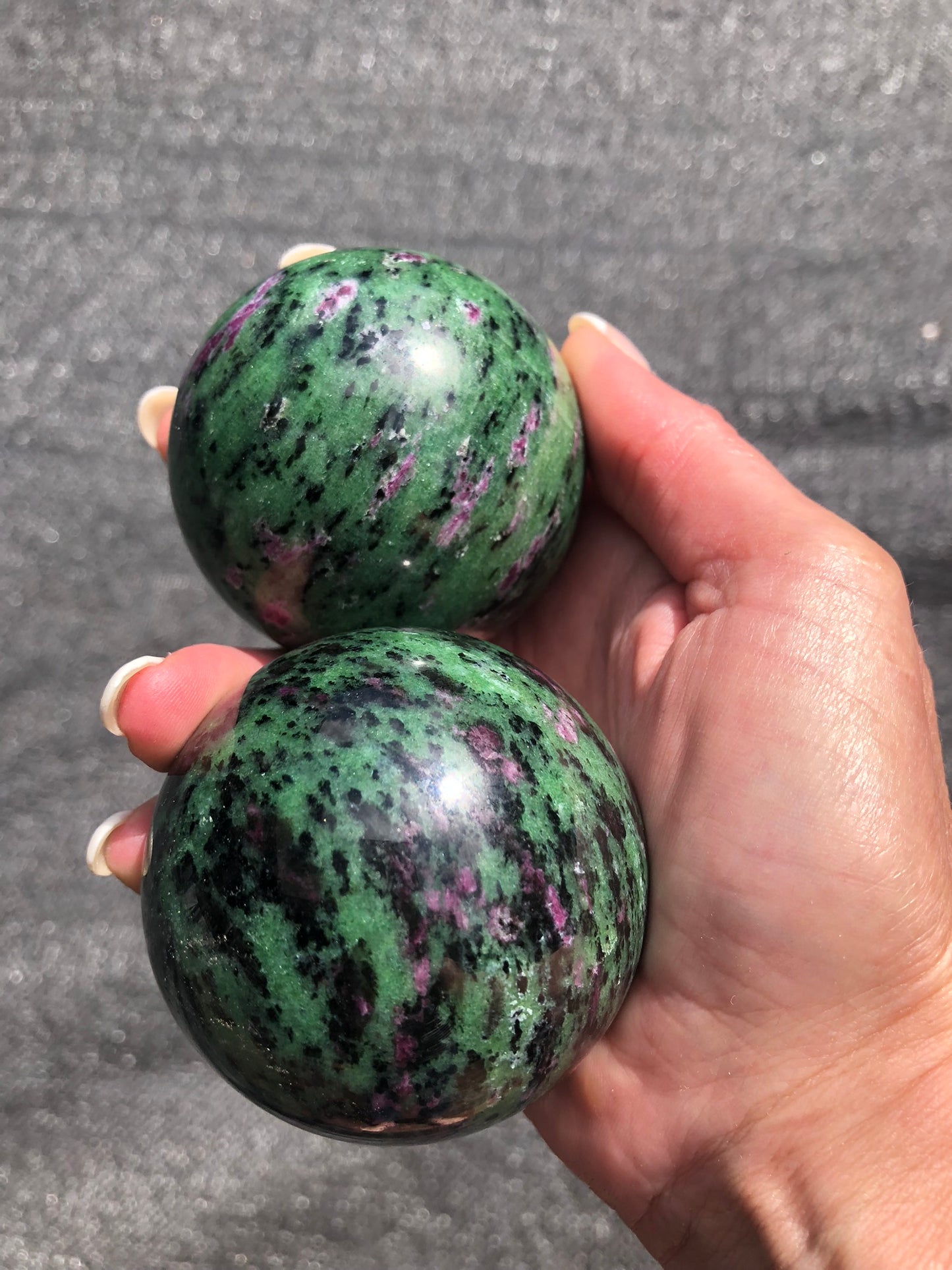 RUBY ZOISITE (ANYOLITE)